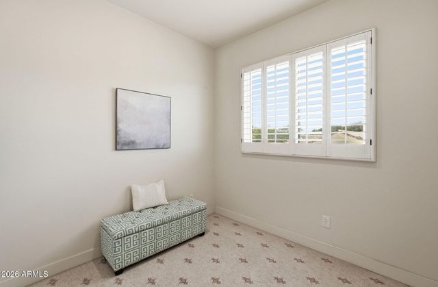 700 N DOBSON Road 33, Chandler, AZ 85224