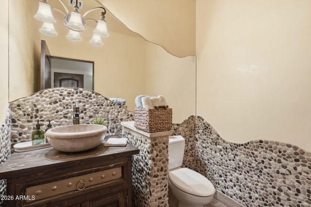 700 N DOBSON Road 33, Chandler, AZ 85224