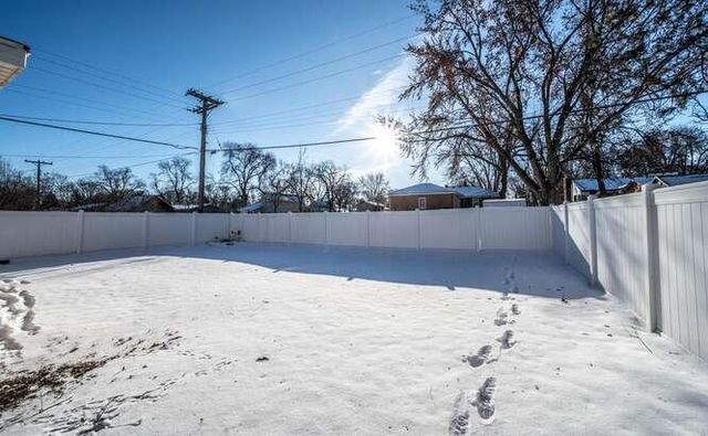 736 3rd Avenue E, Shakopee, MN 55379