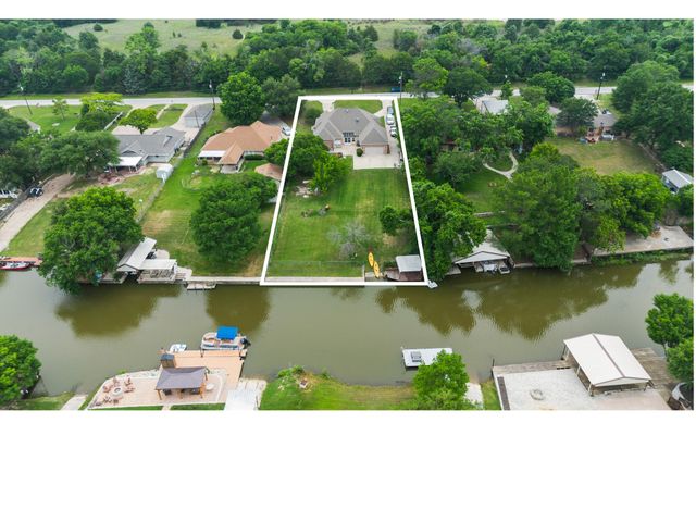 12020 Younger Court, Azle, TX 76020