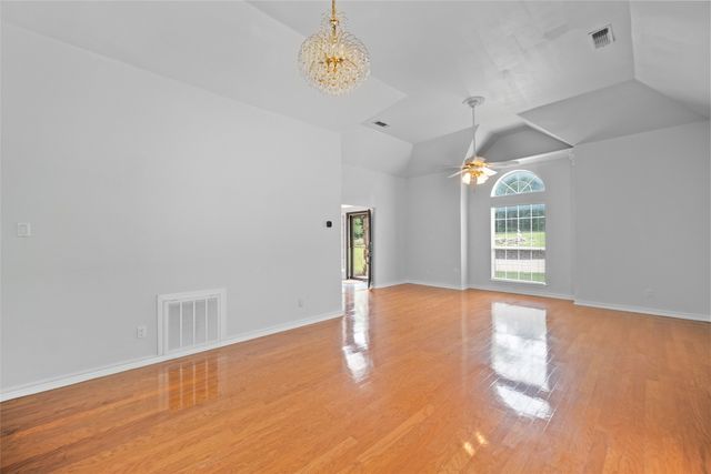 12020 Younger Court, Azle, TX 76020