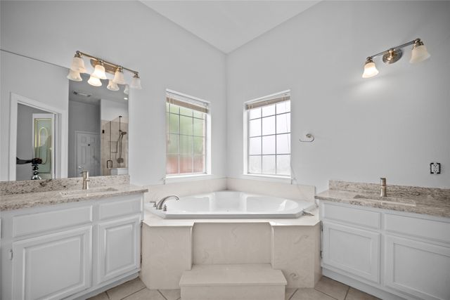 12020 Younger Court, Azle, TX 76020