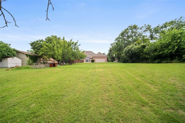 12020 Younger Court, Azle, TX 76020
