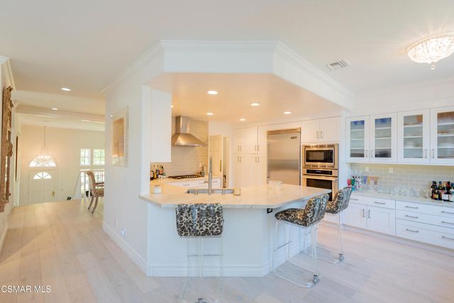 2443 Swanfield Court, Thousand Oaks, CA 91361