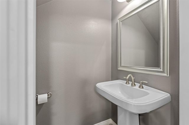 826 W 26th Street A, Houston, TX 77008