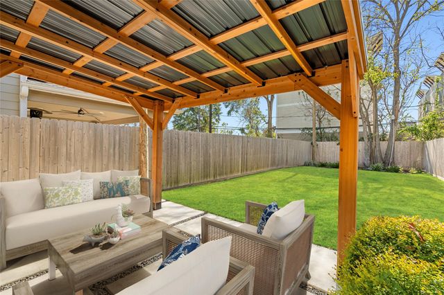 826 W 26th Street A, Houston, TX 77008