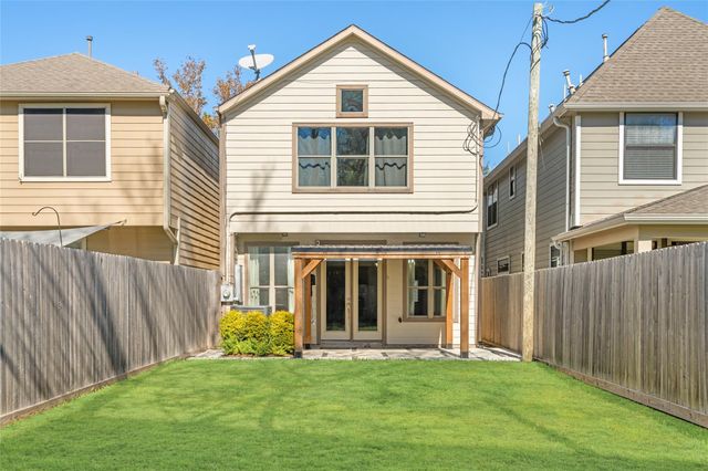 826 W 26th Street A, Houston, TX 77008