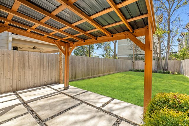 826 W 26th Street A, Houston, TX 77008