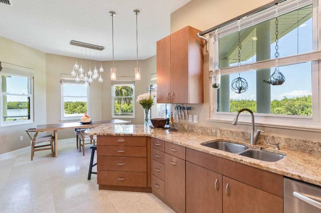 6511 BAYSHORE ROAD, Palmetto, FL 34221
