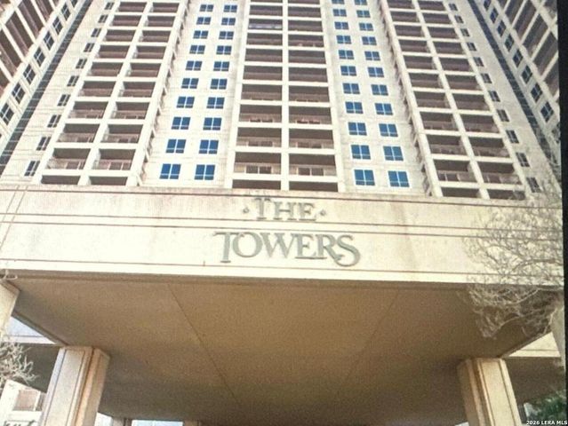 1 Towers Park Ln Apt 1508, San Antonio, TX 78209
