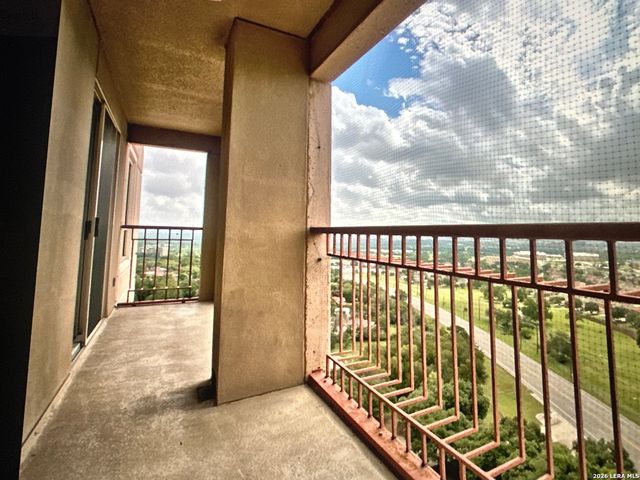 1 Towers Park Ln Apt 1508, San Antonio, TX 78209