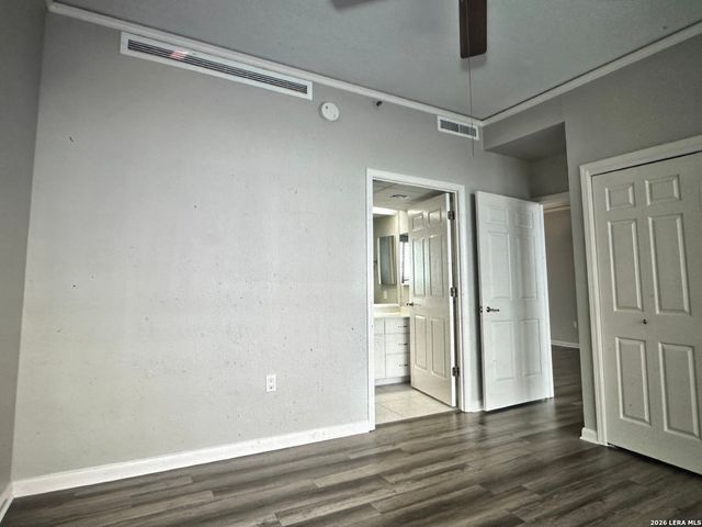 1 Towers Park Ln Apt 1508, San Antonio, TX 78209
