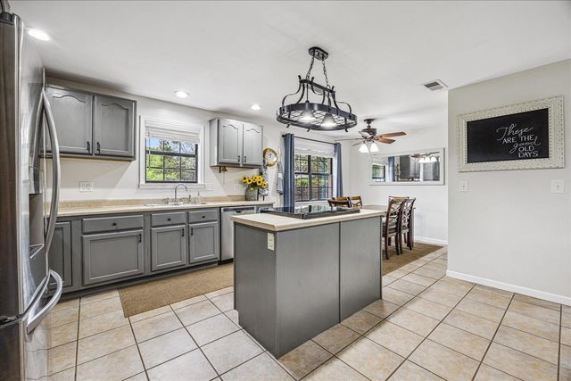 716 LAWNCREST CV, Collierville, TN 38017