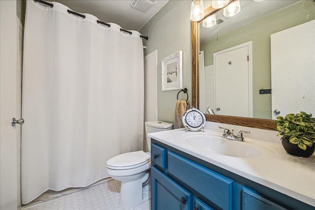 716 LAWNCREST CV, Collierville, TN 38017