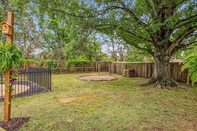 716 LAWNCREST CV, Collierville, TN 38017