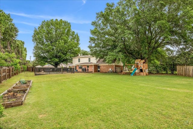 716 LAWNCREST CV, Collierville, TN 38017