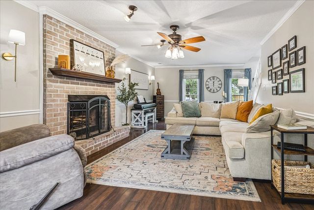 716 LAWNCREST CV, Collierville, TN 38017