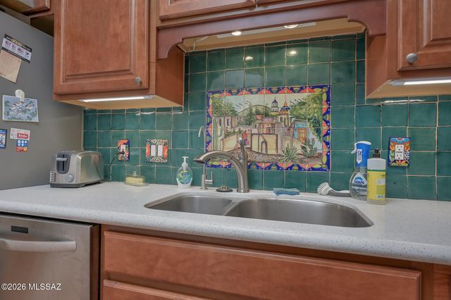160 S Camino Holgado, Green Valley, AZ 85614