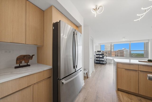 3600 N Lake Shore Drive 1816, Chicago, IL 60613