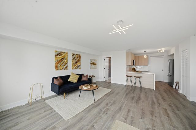 3600 N Lake Shore Drive 1816, Chicago, IL 60613