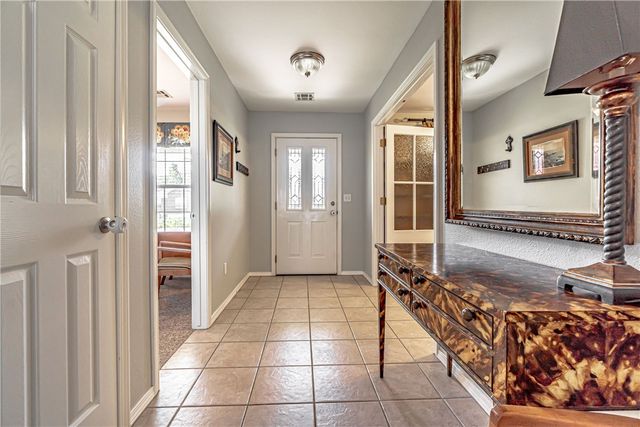 1807 SW Pine Avenue, Bentonville, AR 72713
