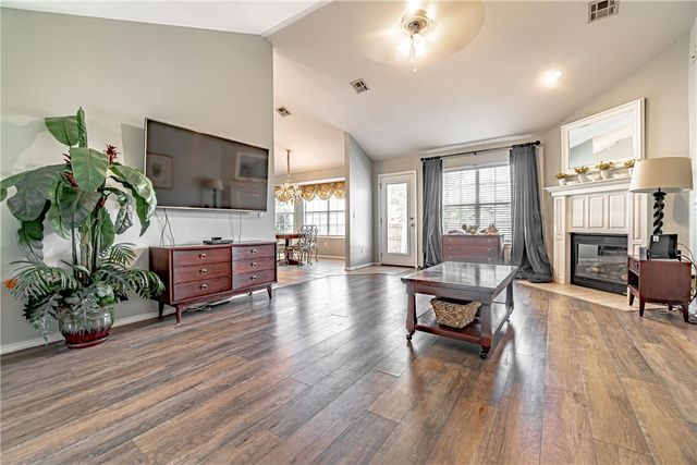 1807 SW Pine Avenue, Bentonville, AR 72713