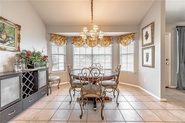 1807 SW Pine Avenue, Bentonville, AR 72713