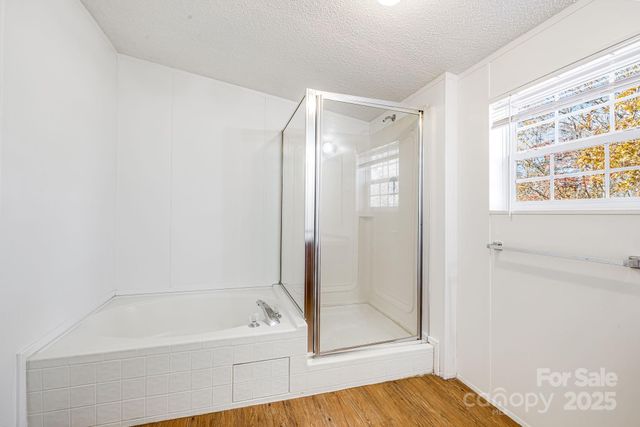 20 Luckenbach Drive, Fairview, NC 28730