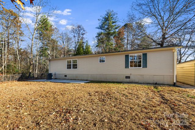 20 Luckenbach Drive, Fairview, NC 28730