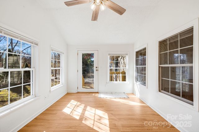 20 Luckenbach Drive, Fairview, NC 28730