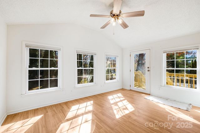 20 Luckenbach Drive, Fairview, NC 28730