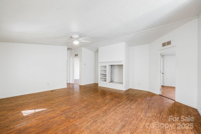 20 Luckenbach Drive, Fairview, NC 28730