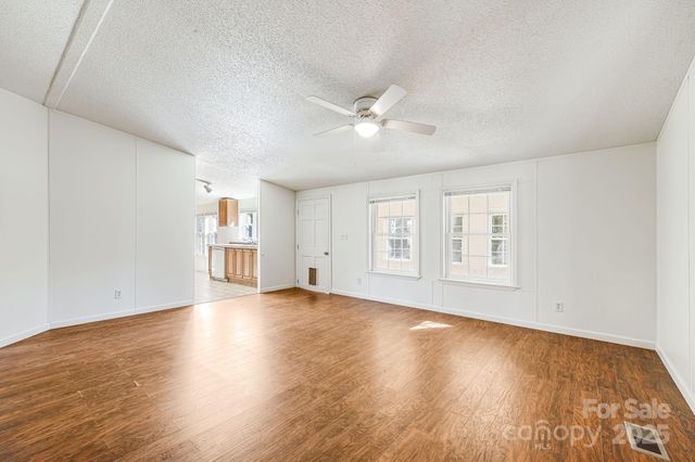 20 Luckenbach Drive, Fairview, NC 28730