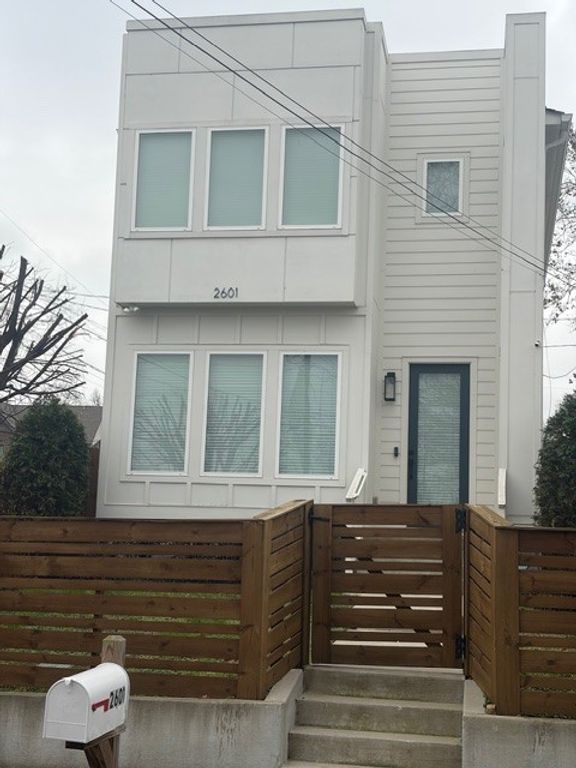 2601 Batavia St, Nashville, TN 37208