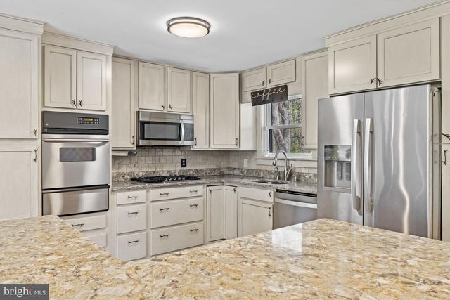 112 WOODLAND AVE, Medford, NJ 08055