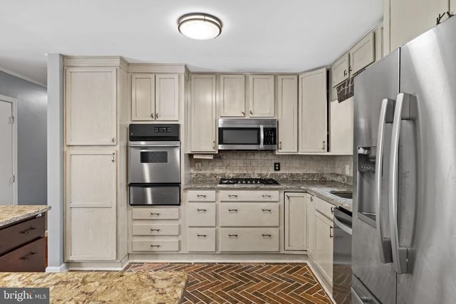 112 WOODLAND AVE, Medford, NJ 08055