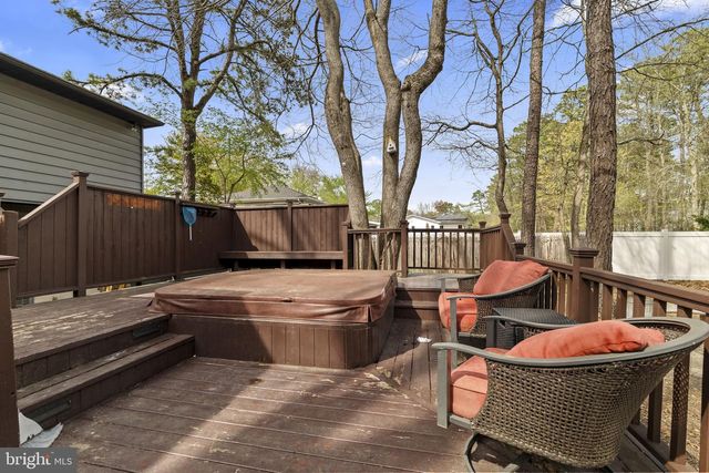 112 WOODLAND AVE, Medford, NJ 08055