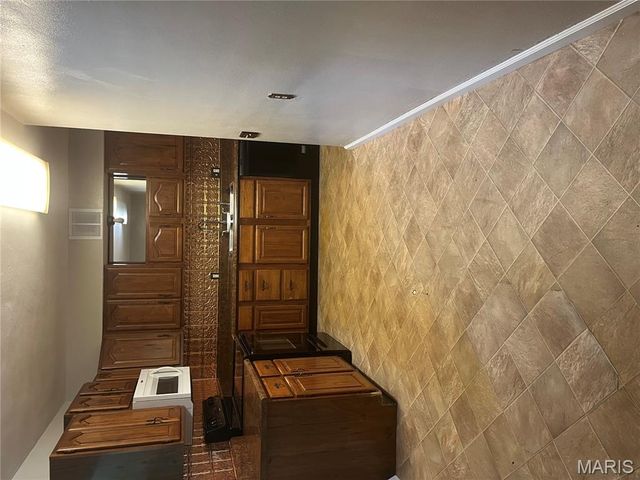 141 S 35th Street, Belleville, IL 62226