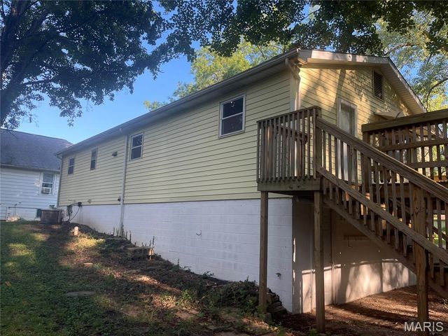 141 S 35th Street, Belleville, IL 62226