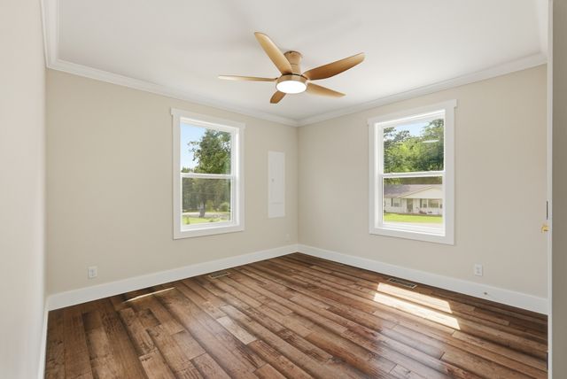 214 Twin Oaks Rd, Mcminnville, TN 37110