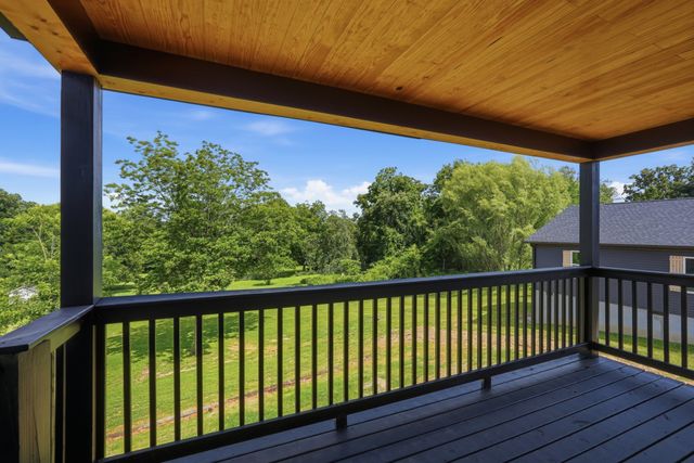 214 Twin Oaks Rd, Mcminnville, TN 37110