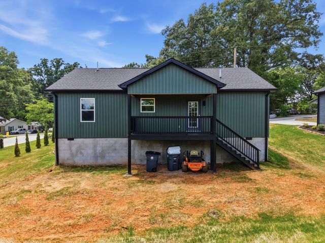 214 Twin Oaks Rd, Mcminnville, TN 37110