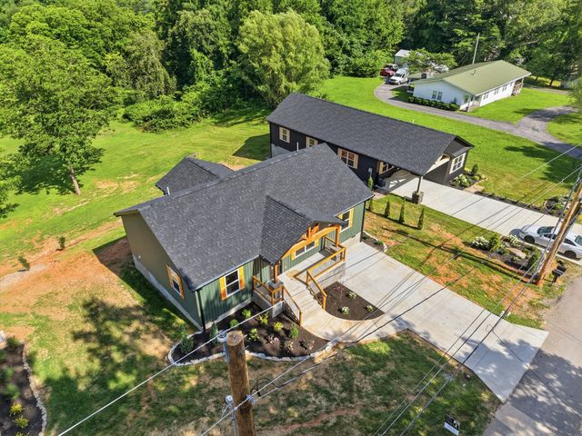 214 Twin Oaks Rd, Mcminnville, TN 37110