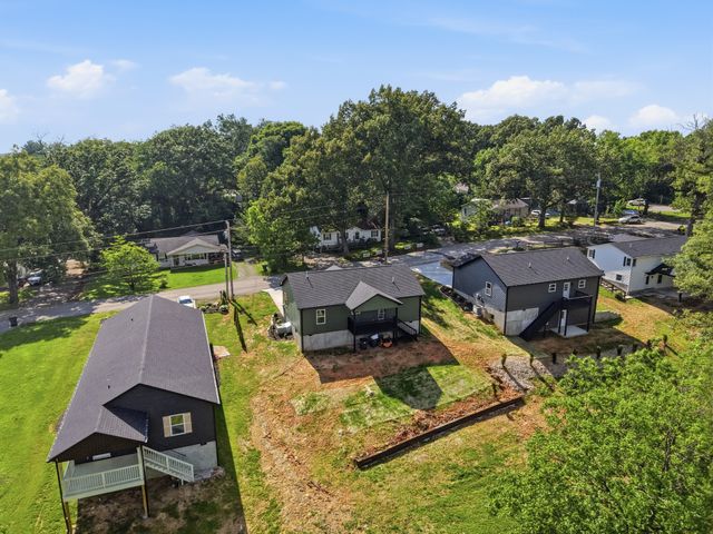 214 Twin Oaks Rd, Mcminnville, TN 37110