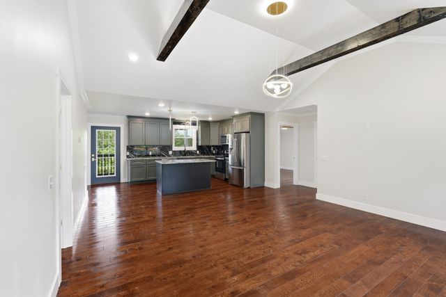 214 Twin Oaks Rd, Mcminnville, TN 37110