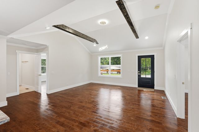 214 Twin Oaks Rd, Mcminnville, TN 37110