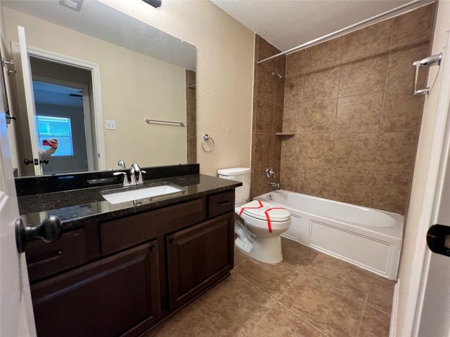 22407 Stonebridge Crossing Lane, Tomball, TX 77375