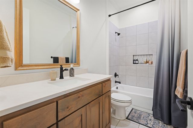 2012 Southern Rise Court, Granbury, TX 76049