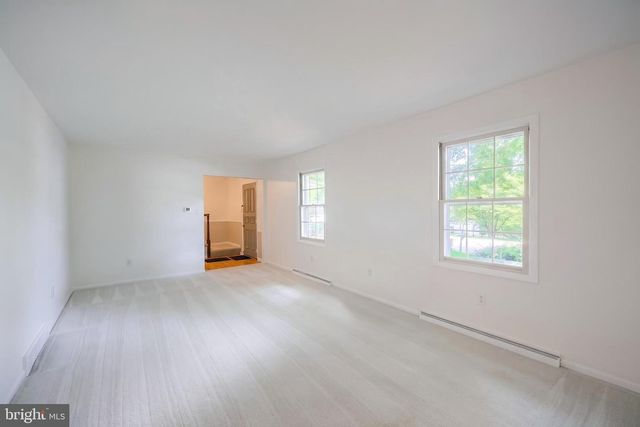 2156 SOUTHBROOK DR, York, PA 17403