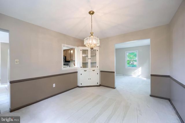 2156 SOUTHBROOK DR, York, PA 17403